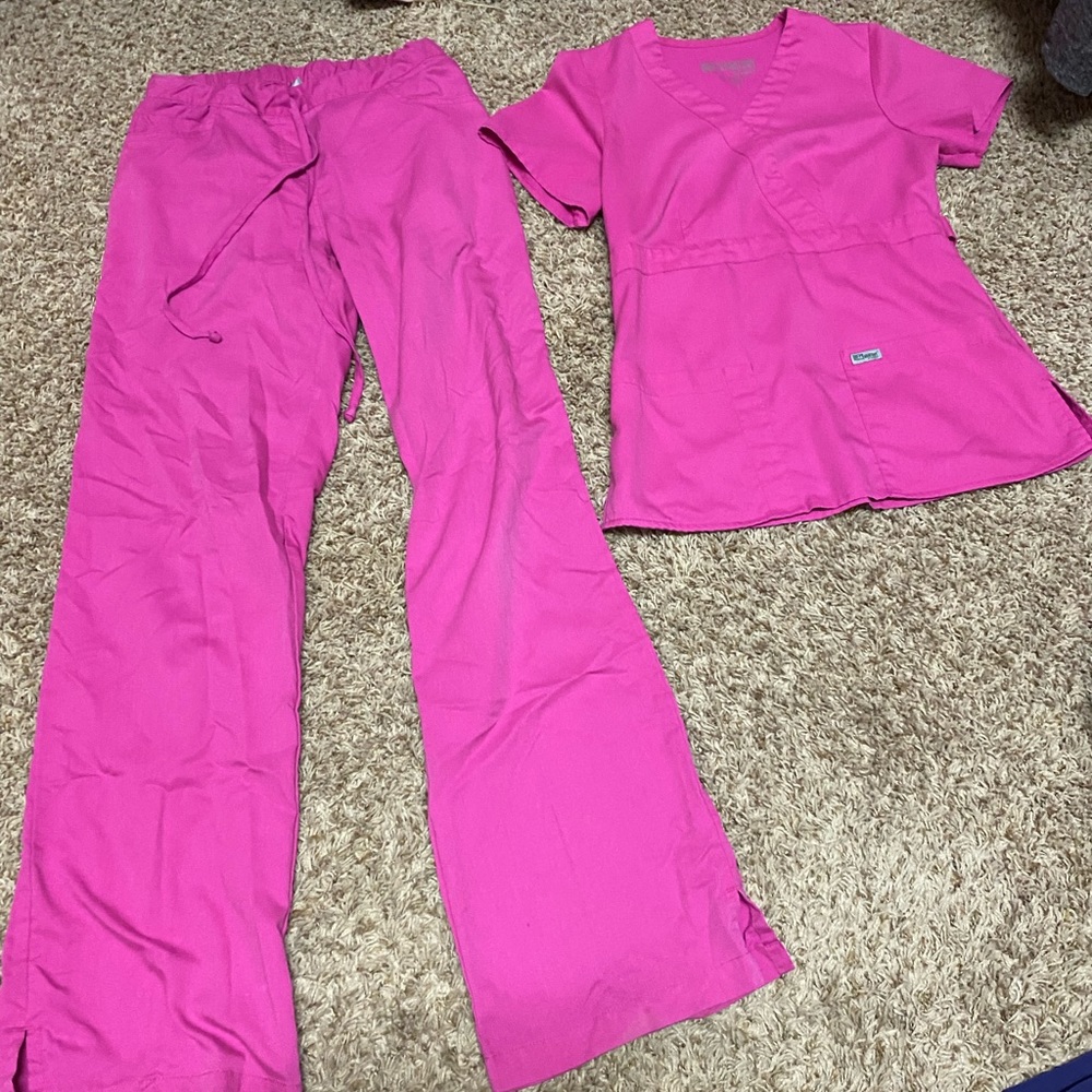 Scrub set